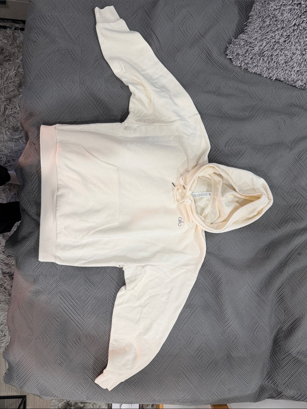 Alo Soft Cream/ ivory Logo Hoodie - Picture 2 of 7